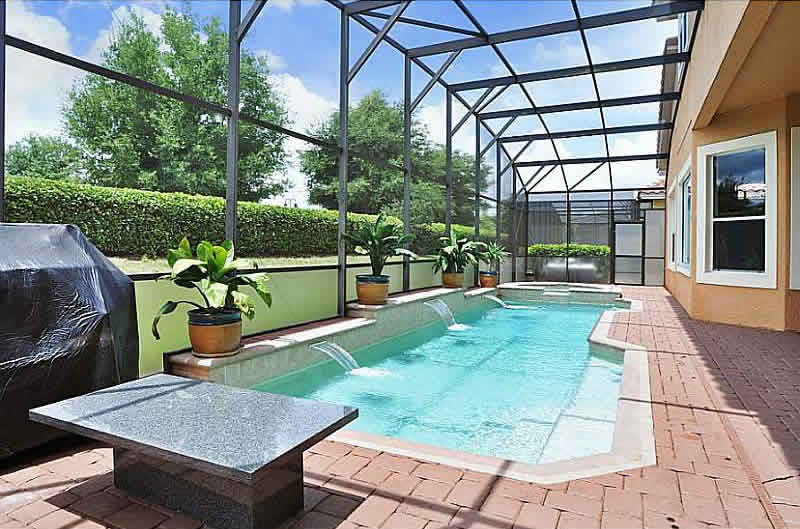 Mansão com Piscina em Orlando $599,000