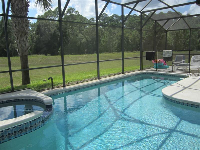 Casa de 4 quartos com piscina pronta para alugar ou morar em Davenport - Orlando $259,000