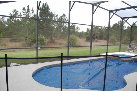 Casa com piscina mobiliada pronto para morar ou alugar em Davenport - Orlando $199,000