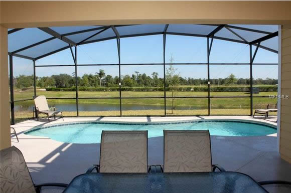 Casa com piscina em Condominio Resort - Davenport - Orlando $399,990