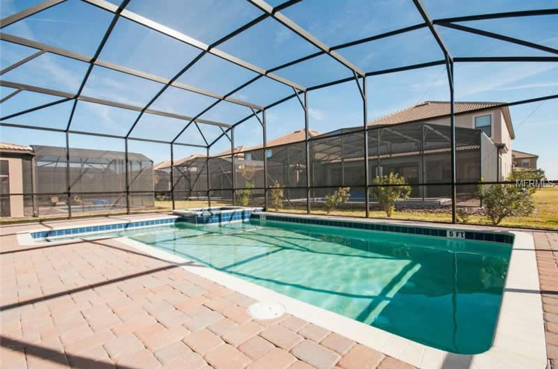 Casarão Mobiliado com Piscina em Champions Gate Condominio Resort - Orlando $525,000