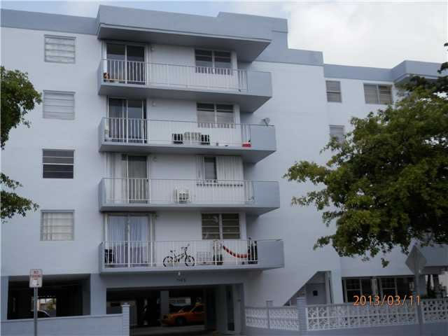 Apartamento em Miami Beach $144,000