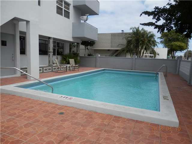 Apartamento em Miami Beach $144,000