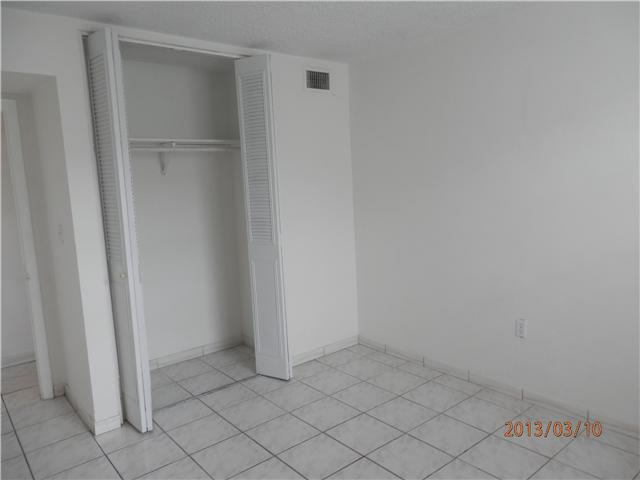 Apartamento em Miami Beach $144,000