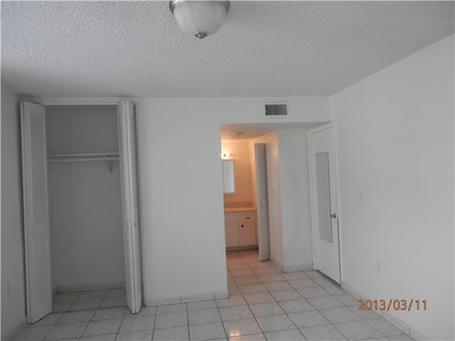 Apartamento em Miami Beach $144,000