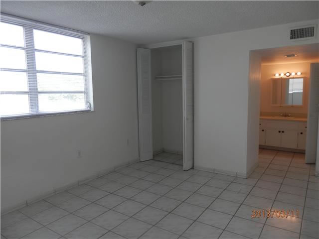 Apartamento em Miami Beach $144,000