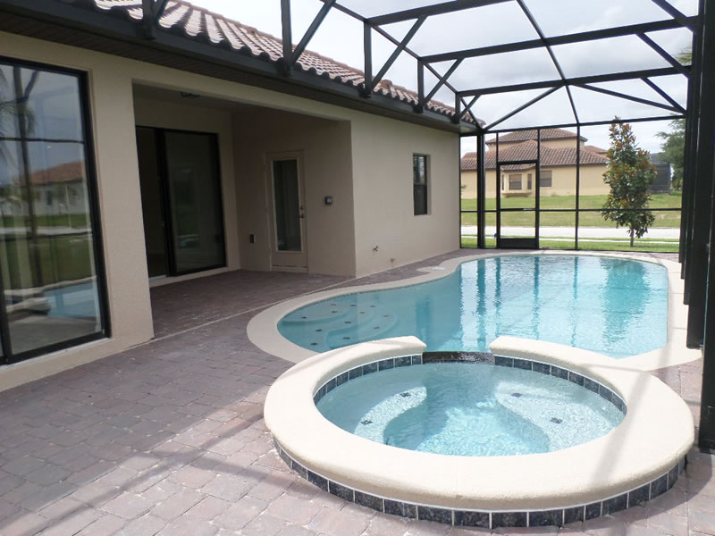 Nova Casa de Férias com Piscina Particular em Orlando $277,000