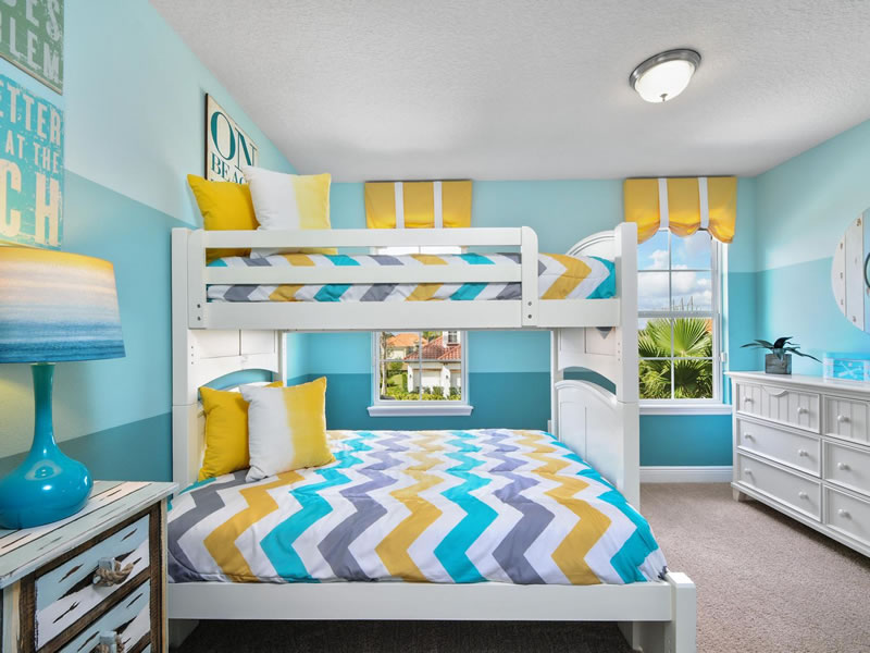 Nova Casa de Ferias com 5 quartos e Piscina Particular e Spa em Solterra Resort - Orlando $379,000