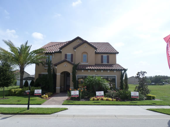 Nova Casa de Férias em Orlando - 7 Quartos com Piscina Particular $409,000