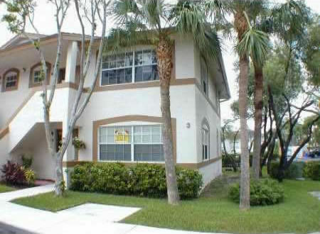 Apartamento Para Investir em Coral Springs $95,200