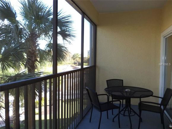 Apartamento de 3 Quartos em Resort Worldquest Perto de International Drive- Orlando  $169,000