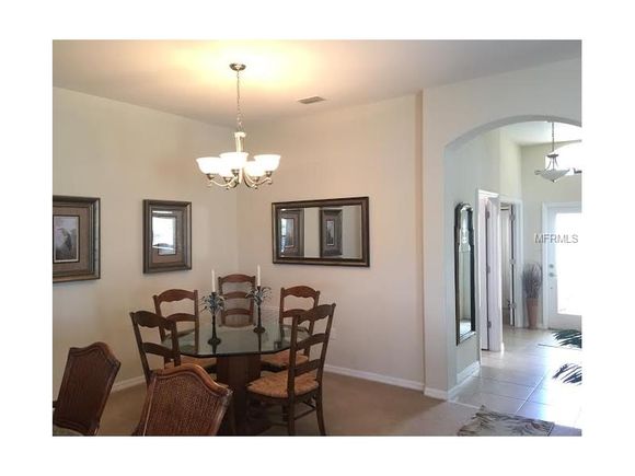  Casa de Luxo com vista para a lagoa em condomínio fechado - Davenport - Orlando $238,000 