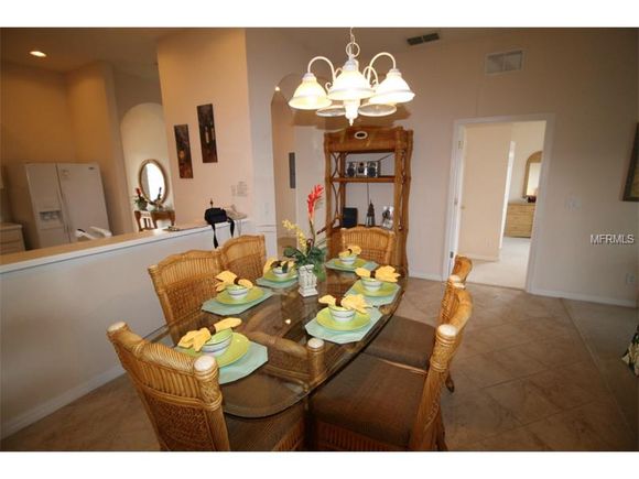 Apartamento Mobiliado 3 dormitorios com 3 verandas - Bahama Bay Resort - Orlando - $139,900