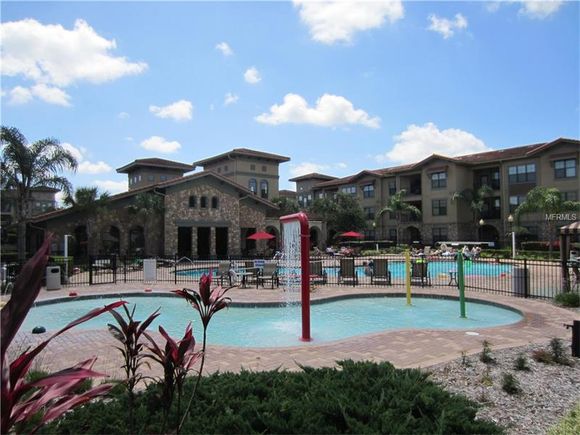 Apartamento Mobiliado 3 Dormitorios em Bella Piazza Resort - Orlando - $149,950