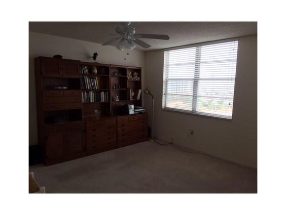 Apartamento com visto do mar em Aventura - Miami-$259,000