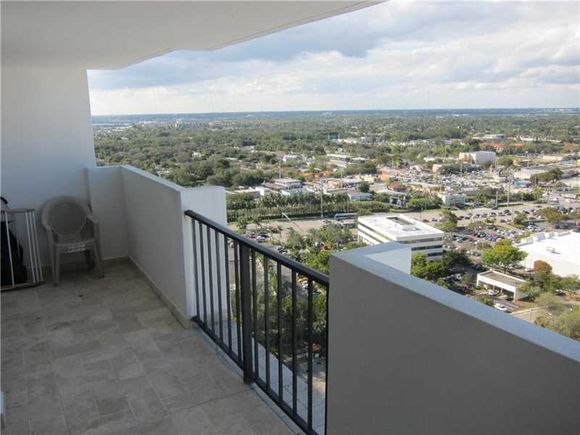 Apartamento 2 dormitorios todo reformado e mobiliado - Miami - $258,500