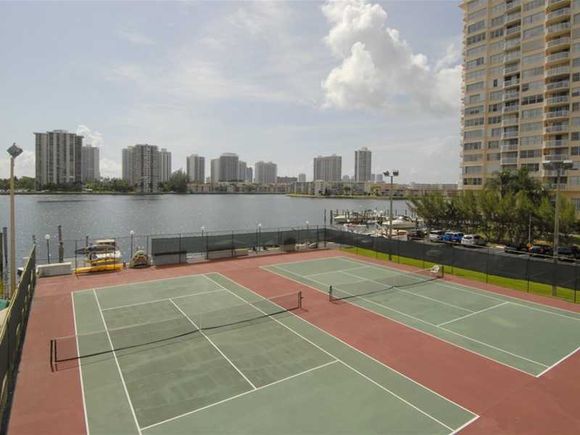 Apartamento com Vista do Mar - Miami 2 dormitorios - reformado - $269,900 