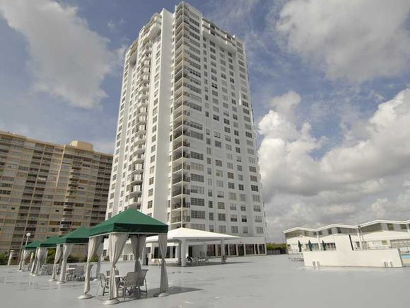 Apartamento com Vista do Mar - Miami 2 dormitorios - reformado - $269,900 