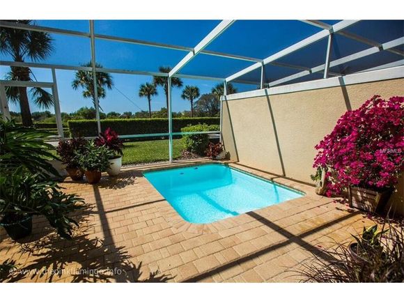 Melhor negócio em Orlando - Townhouse com 3 suites e Piscina Particular - $139,000