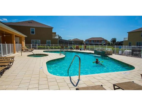 Melhor negócio em Orlando - Townhouse com 3 suites e Piscina Particular - $139,000 