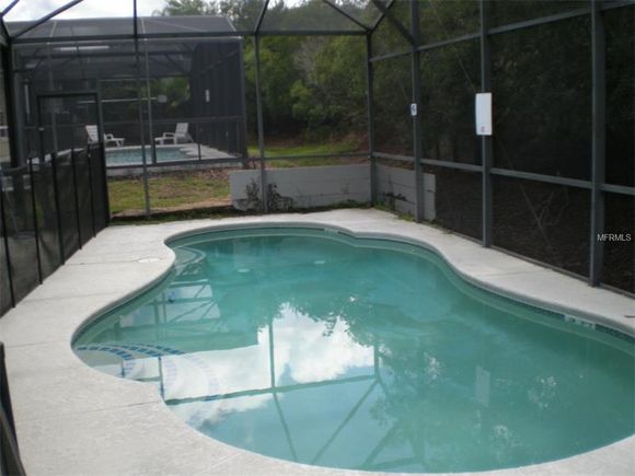 Casa com Piscina Particular e mobiliado- perto dos Parques em Orlando - $219,950  