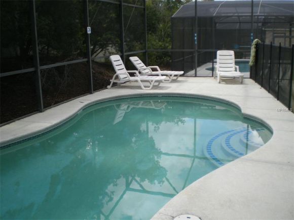 Casa com Piscina Particular e mobiliado- perto dos Parques em Orlando - $219,950  