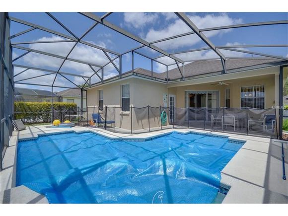 Casarao com piscina particular e mobiliado pronto para morar ou investimento - Orlando - $275,000  