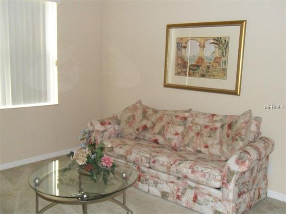 Casarao com piscina particular e mobiliado pronto para morar ou investimento - Orlando - $275,000