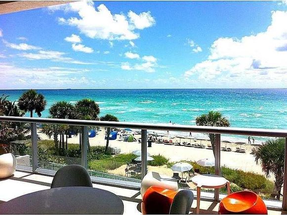 Apartamento em Frente a PRaia - Sunny Isles - Miami Beach - $499,000