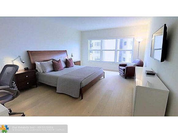 Apartamento em Frente a Praia em Fort Lauderdale, Florida -$497,500