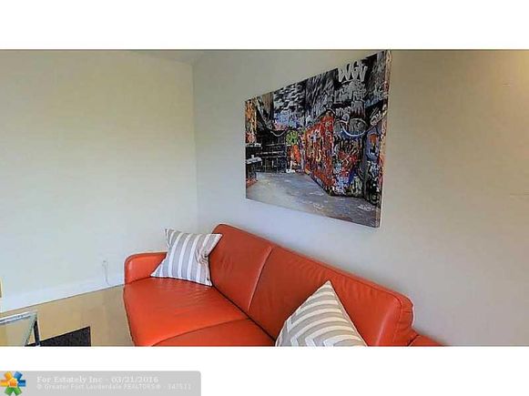 Apartamento em Frente a Praia em Fort Lauderdale, Florida -$497,500