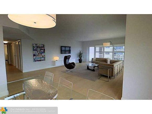 Apartamento em Frente a Praia em Fort Lauderdale, Florida -$497,500