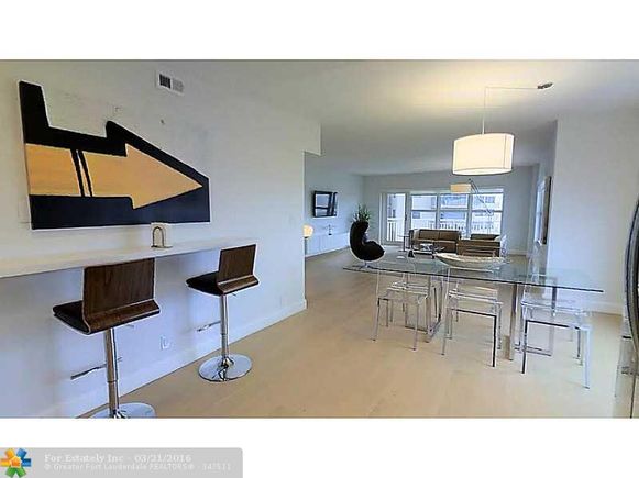 Apartamento em Frente a Praia em Fort Lauderdale, Florida -$497,500