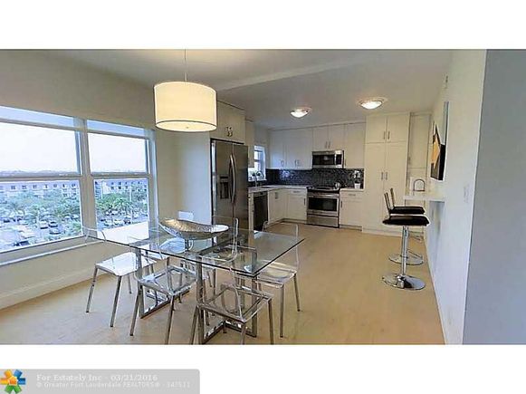 Apartamento em Frente a Praia em Fort Lauderdale, Florida -$497,500