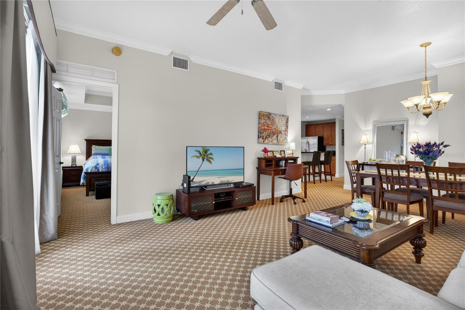 Apartamento 3 Dormitorios com Garagem em Reunion Resort $338,900