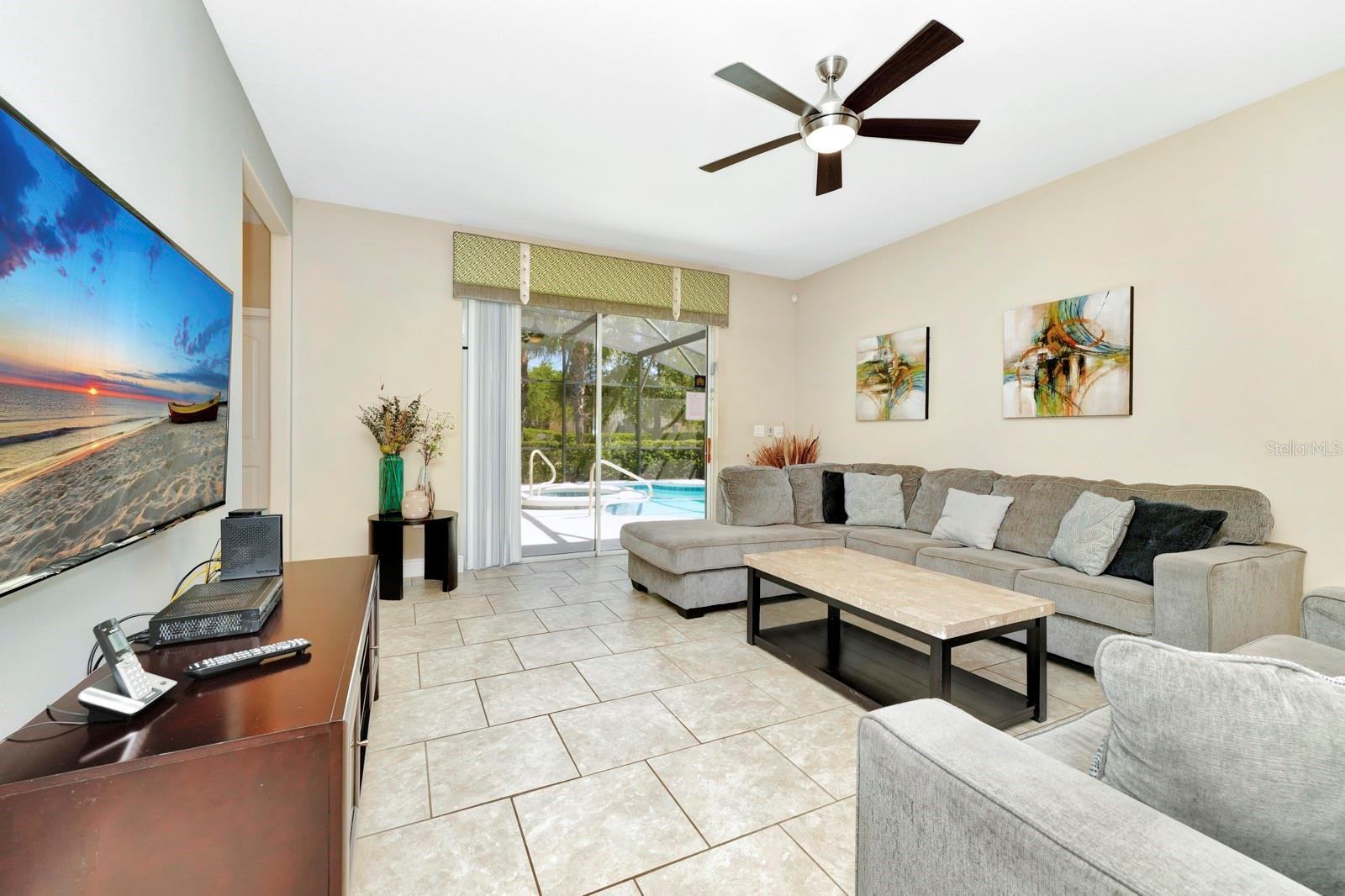 Casa de Ferias A Venda no Solterra Resort - Perto da Disney $539,000