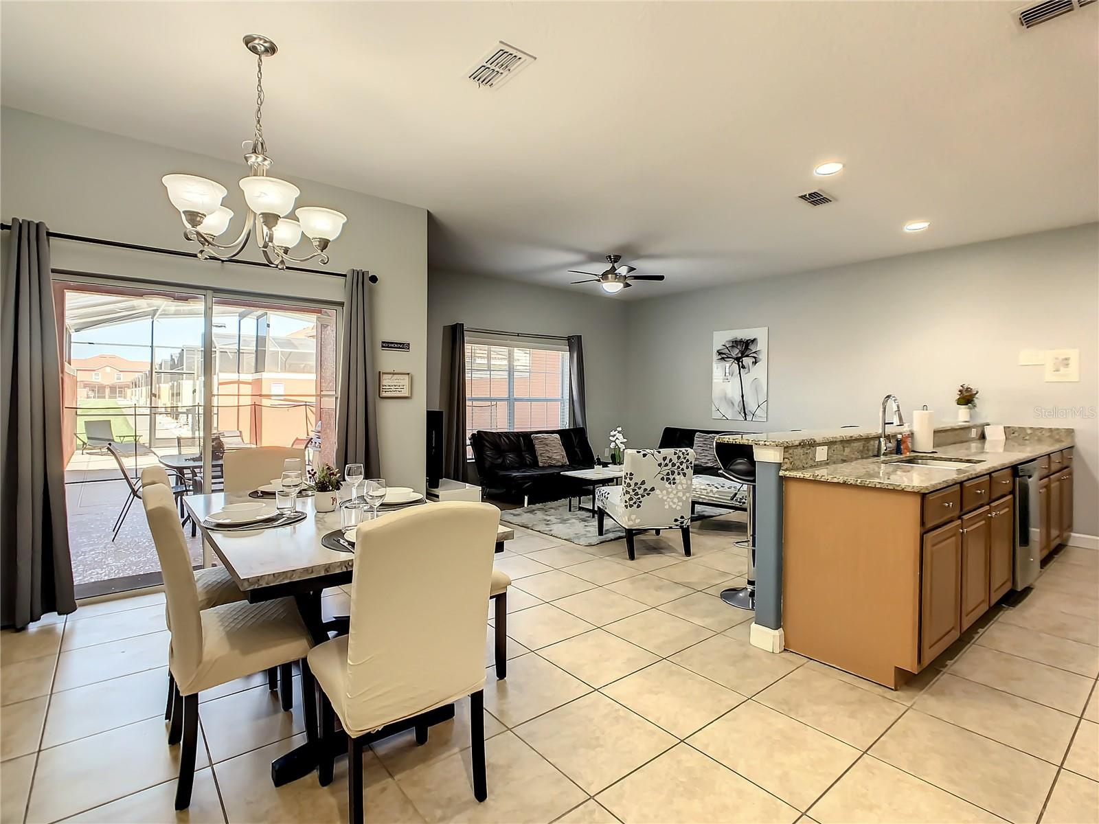 Casa Geminada 4 Dormitorios / Piscina / Todo Mobiliado - Paradise Palms Resort - Kissimmee $395,000